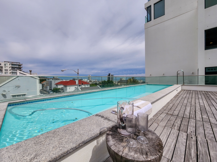 2 Bedroom Property for Sale in Sea Point Western Cape